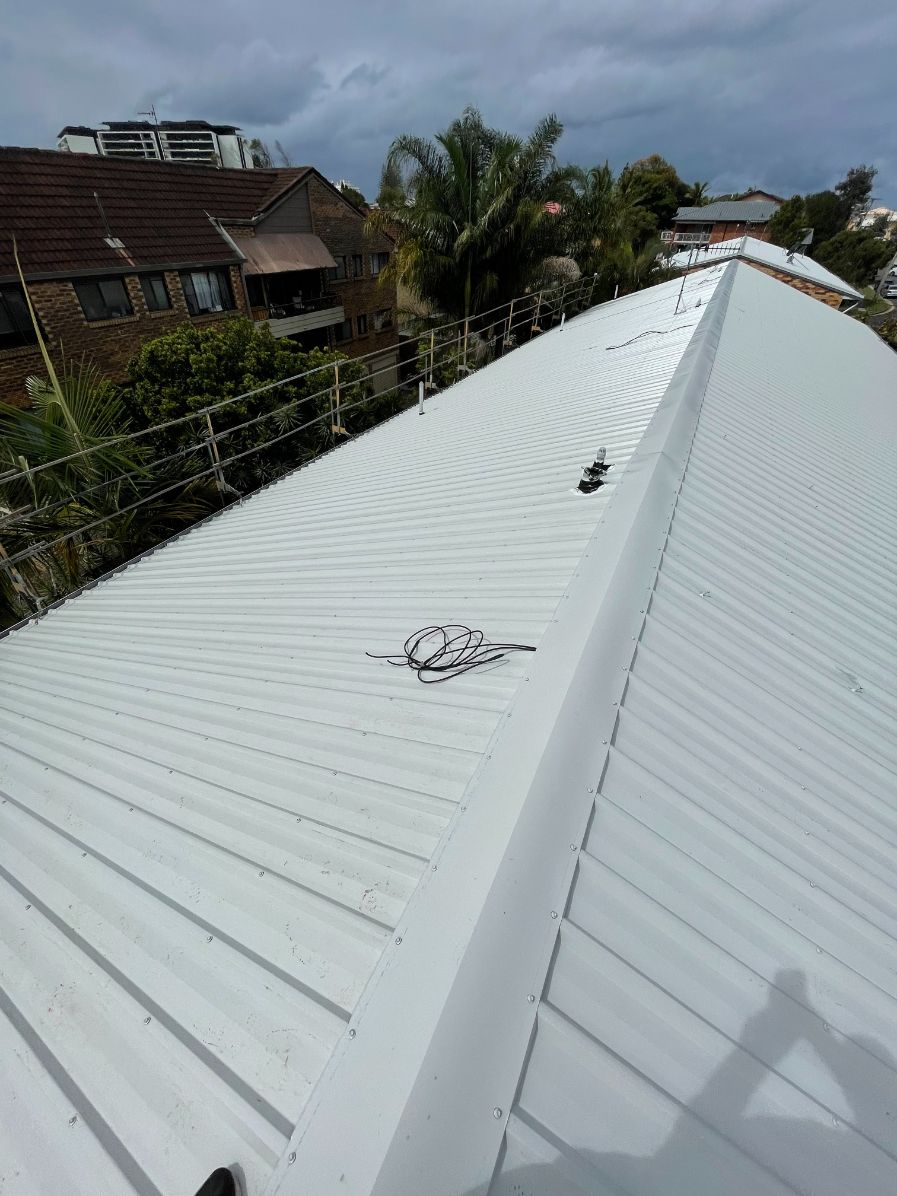 White Metal Roof — Ryan Roofing Australia In Court Carrara, QLD